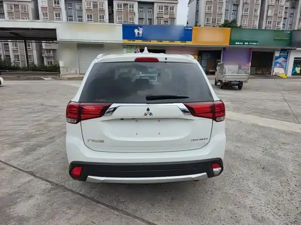 Mitsubishi Outlander 2018