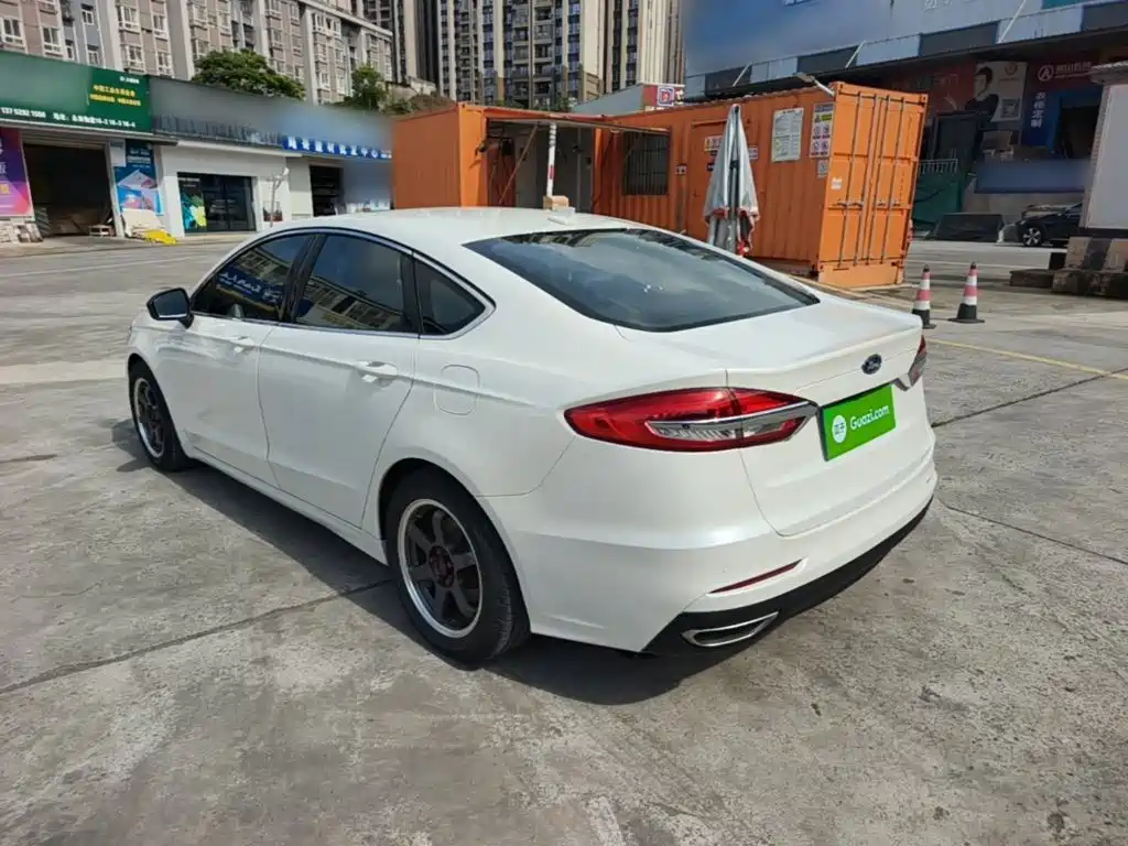 Ford Mondeo 2020 — фото 5