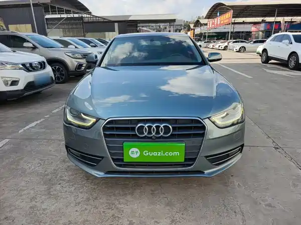 Audi A4L 2015