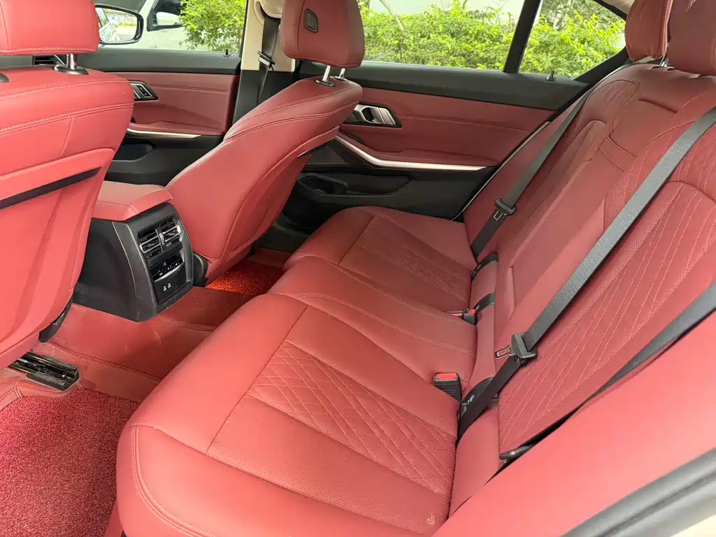 BMW 3 Series 2023
