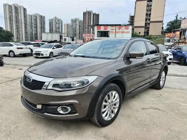 Qoros 3 2016