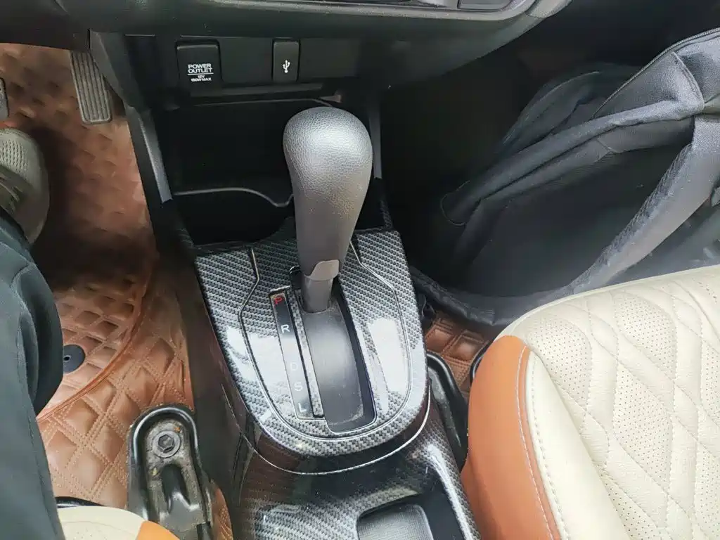 Honda Fit 2017 — фото 10