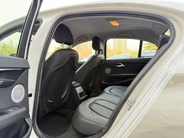 BMW 1 Series 2021