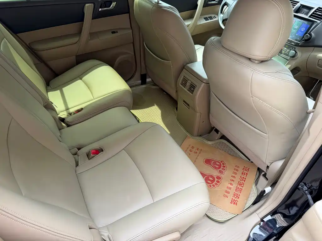 Toyota Highlander 2015 — фото 10