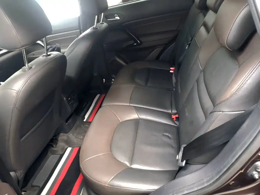 GAC Trumpchi GS4 2017 — фото 17
