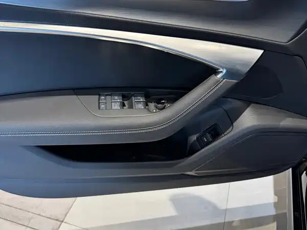 Audi A7L 2024