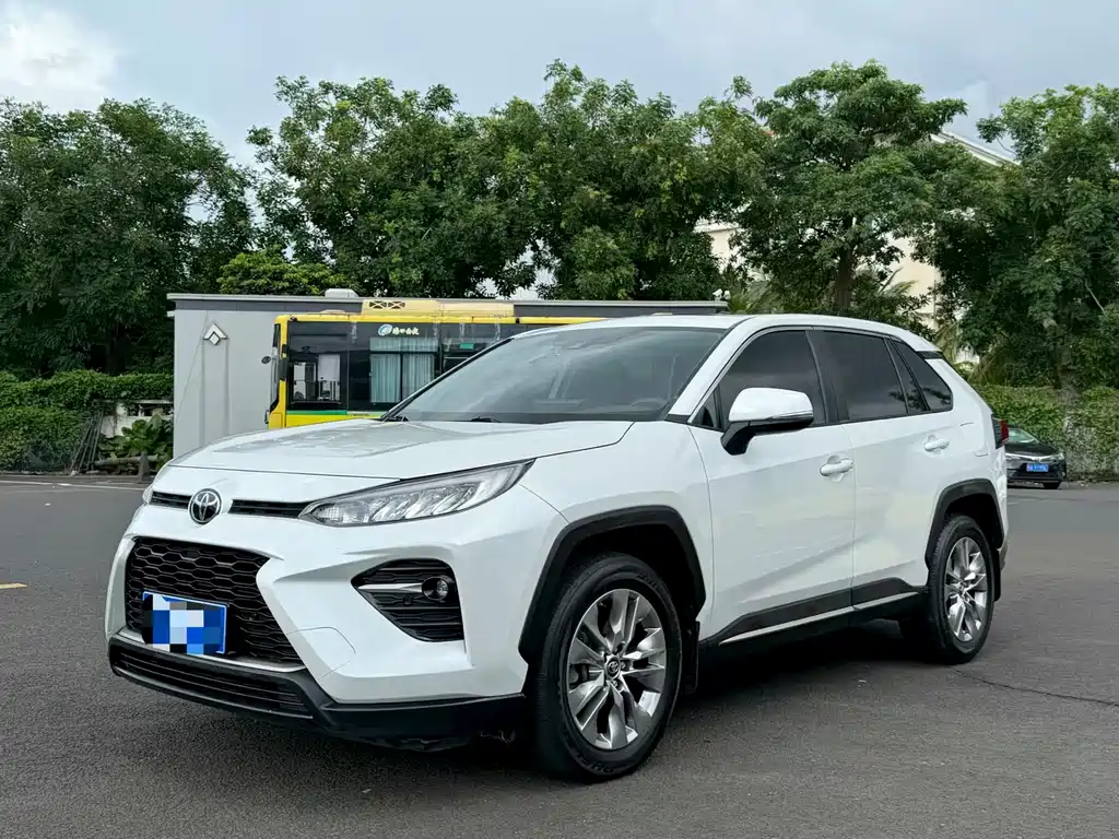 Toyota Wildlander 2021 — фото 1