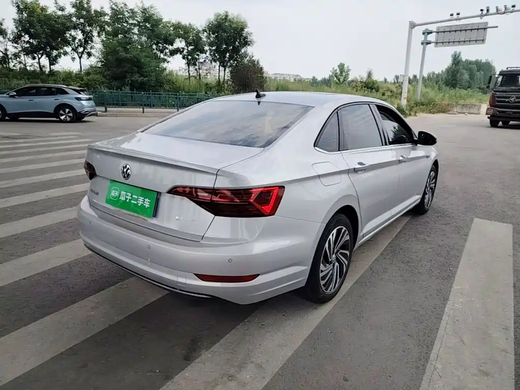 Volkswagen Sagitar 2022