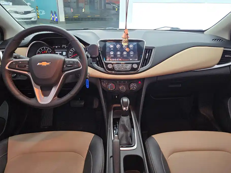 Chevrolet Cruze 2022 — фото 12