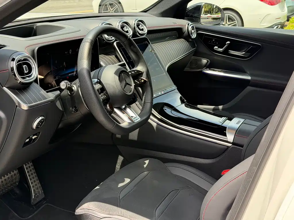 Mercedes-Benz GLC AMG 2025 — фото 15