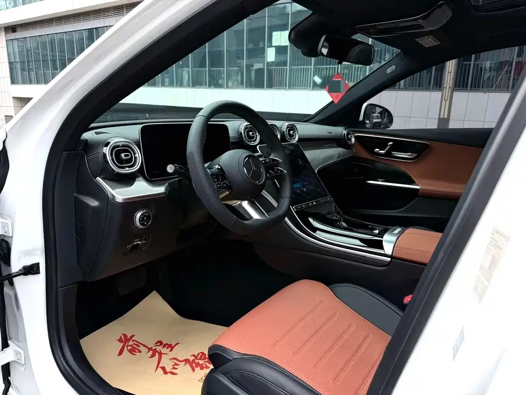 Mercedes-Benz C-Class 2024