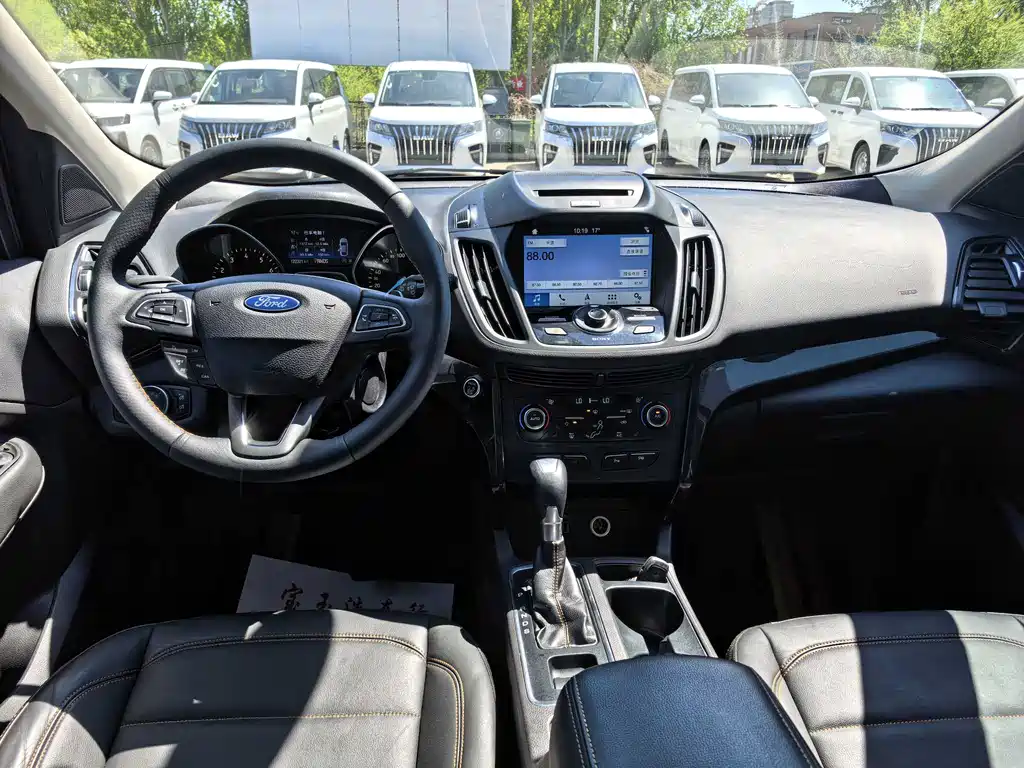 Ford Kuga 2017 — фото 5