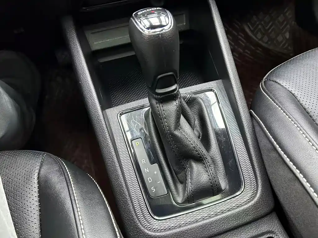 Skoda Kamiq 2023 — фото 15