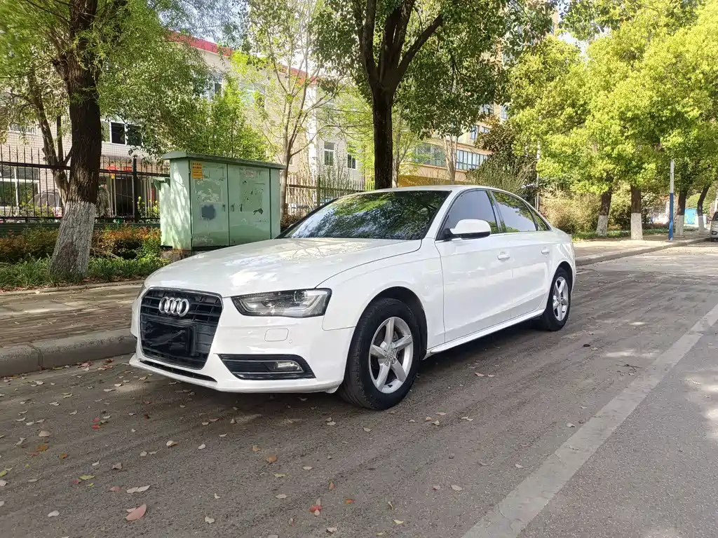 Audi A4L 2014