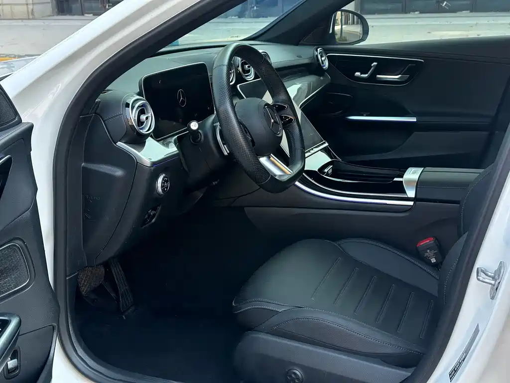 Mercedes-Benz C-Class 2023