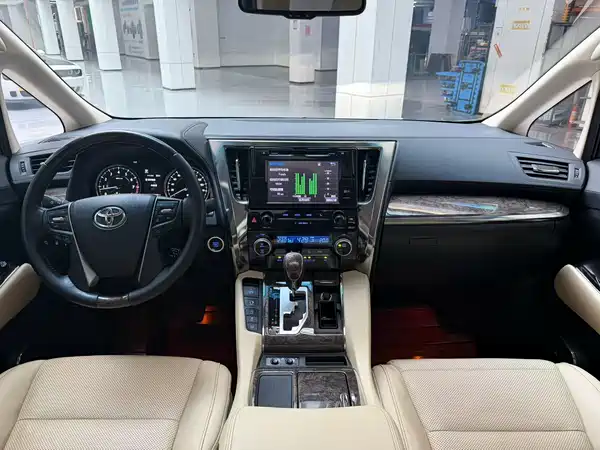 Toyota Alphard 2018
