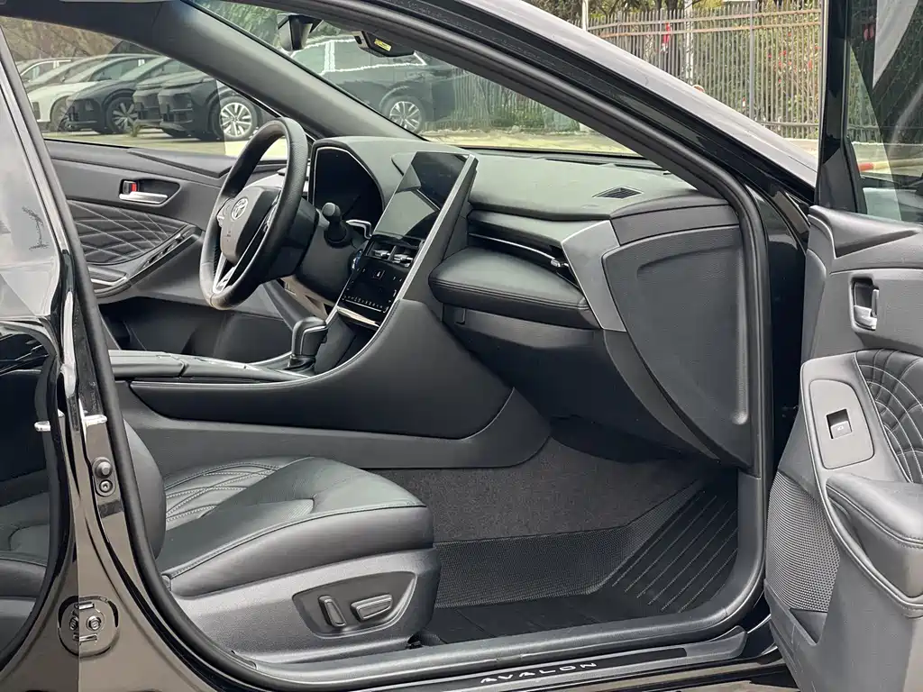 Toyota Avalon 2023 — фото 10