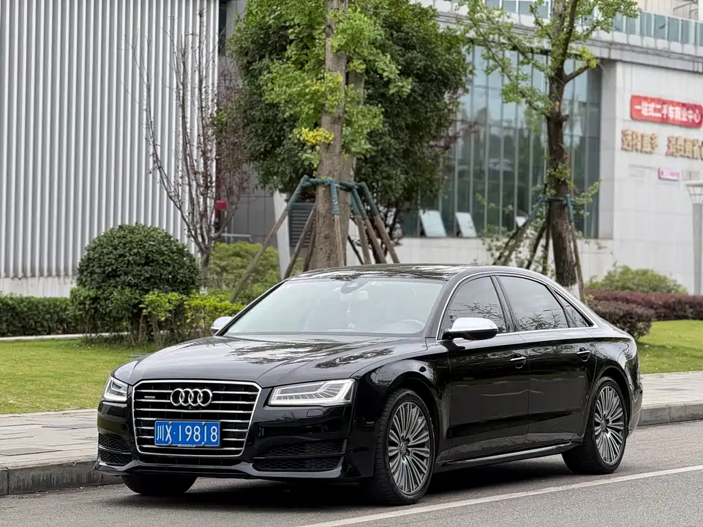 Audi A8 2018 — фото 4