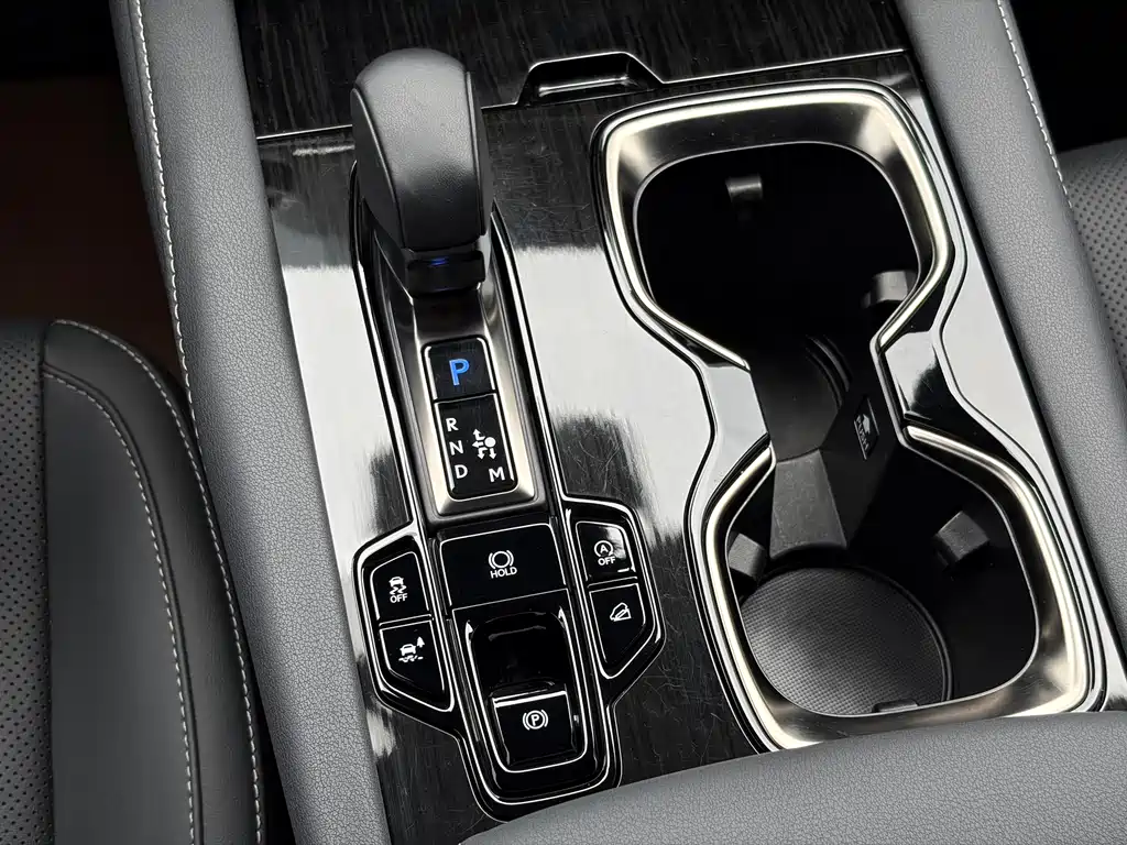 Lexus RX 2025 — фото 19