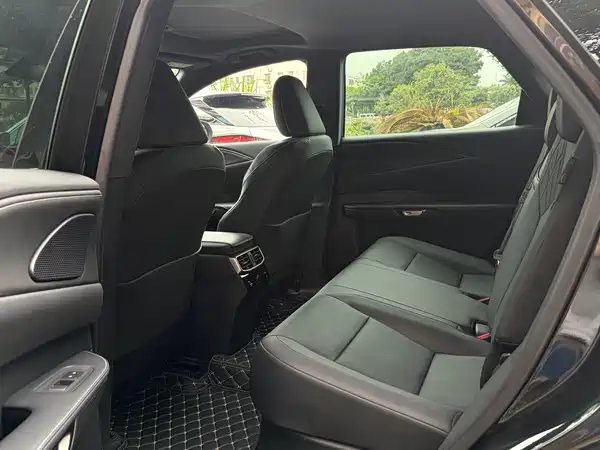 Lexus RX 2025