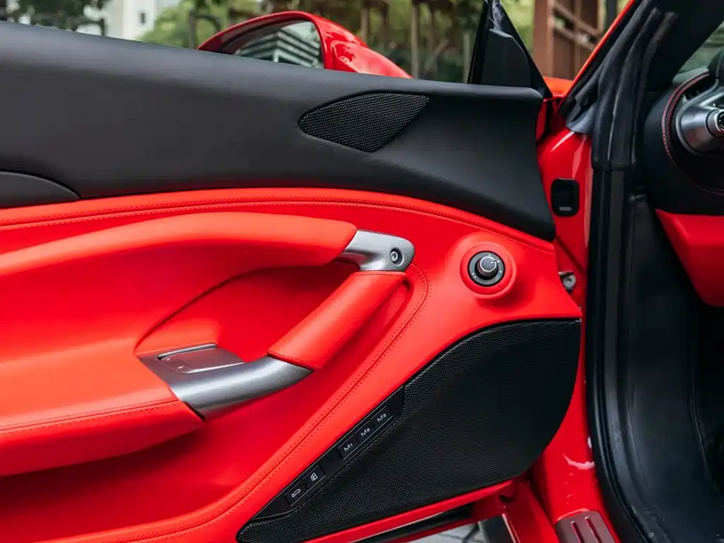 Ferrari F8 2022 — фото 15