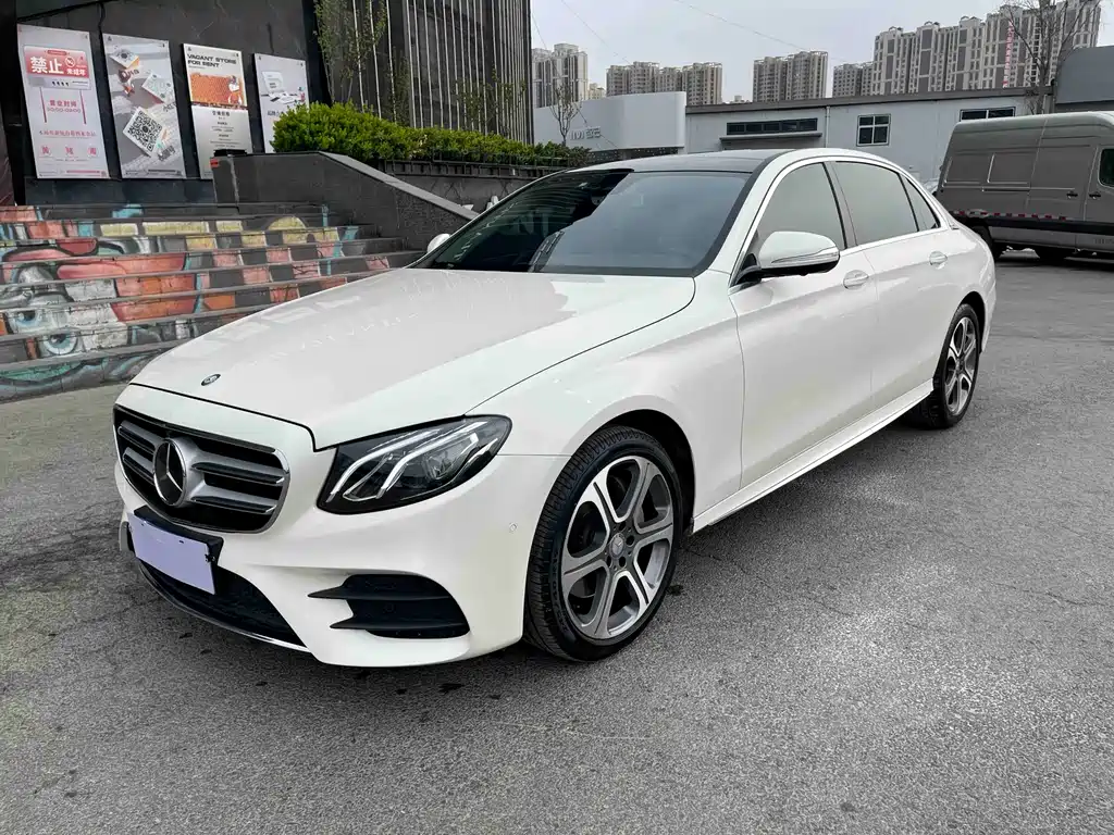 Mercedes-Benz E-Class 2017 — фото 1