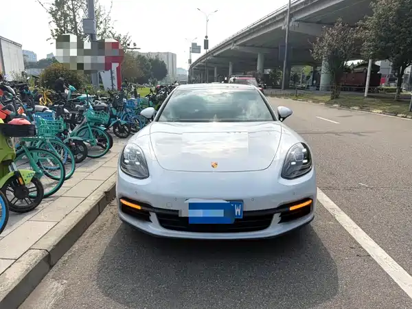 Porsche Panamera 2019