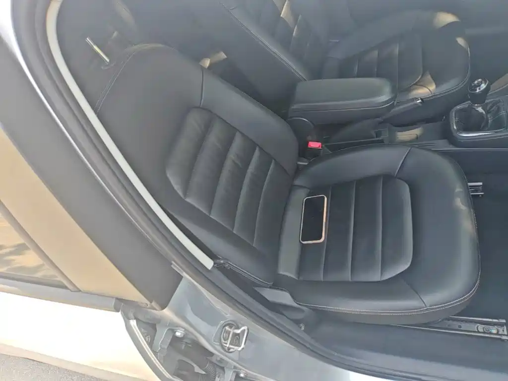 Volkswagen Jetta 2015 — фото 25