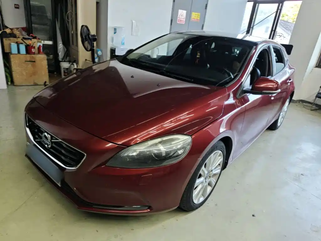 Volvo V40 2015