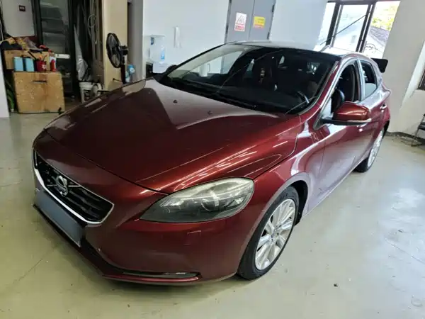 Volvo V40 2015