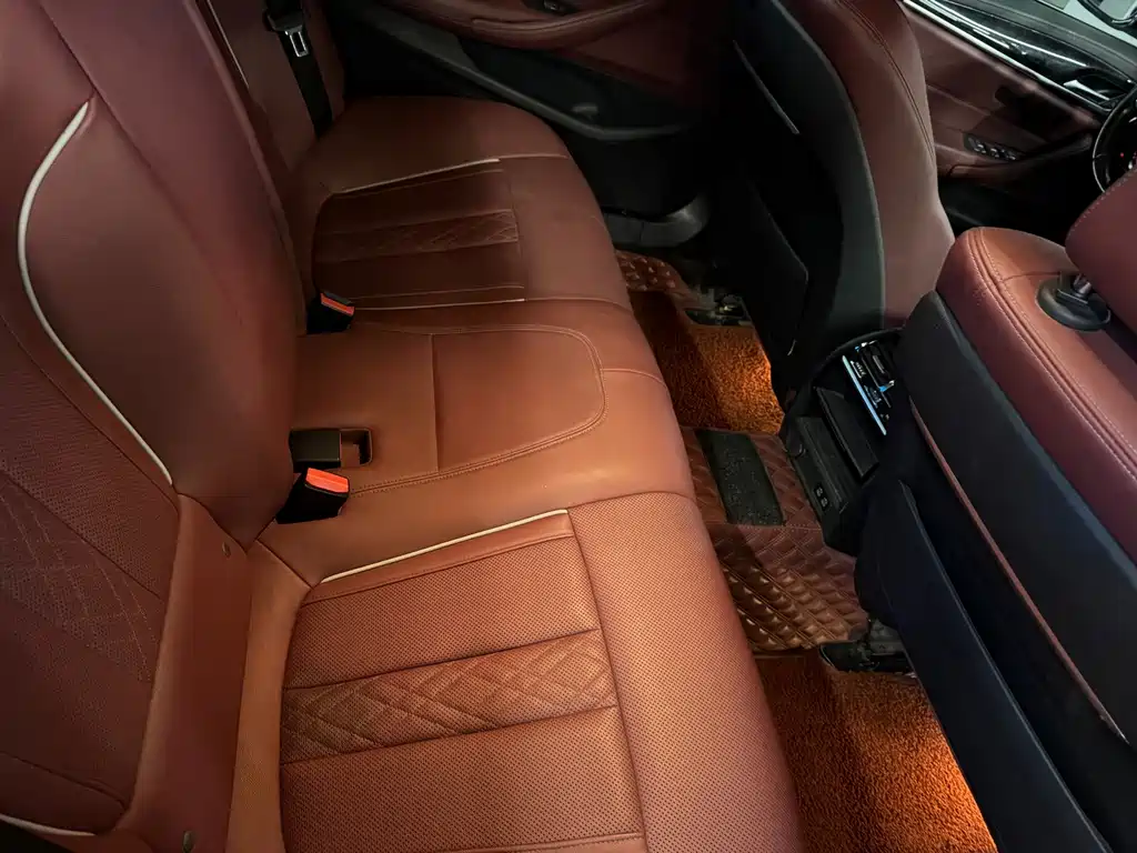 BMW 5 Series 2021