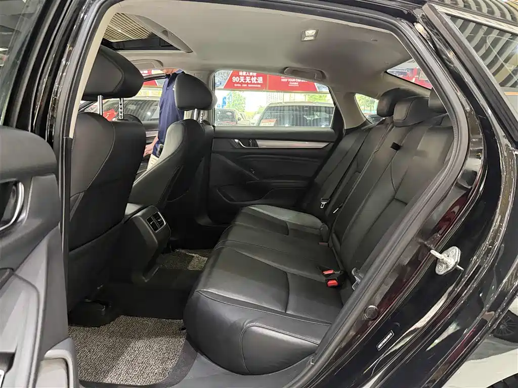 Honda Accord 2020 — фото 12