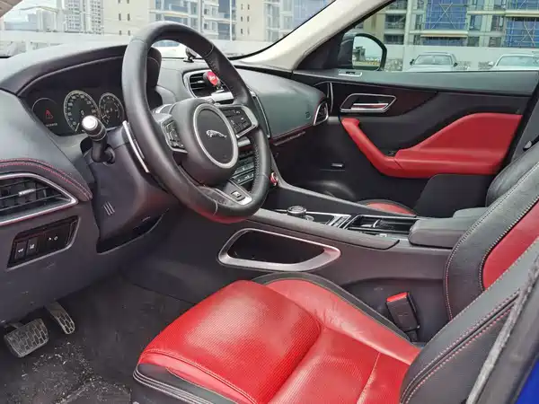 Jaguar F-PACE 2018