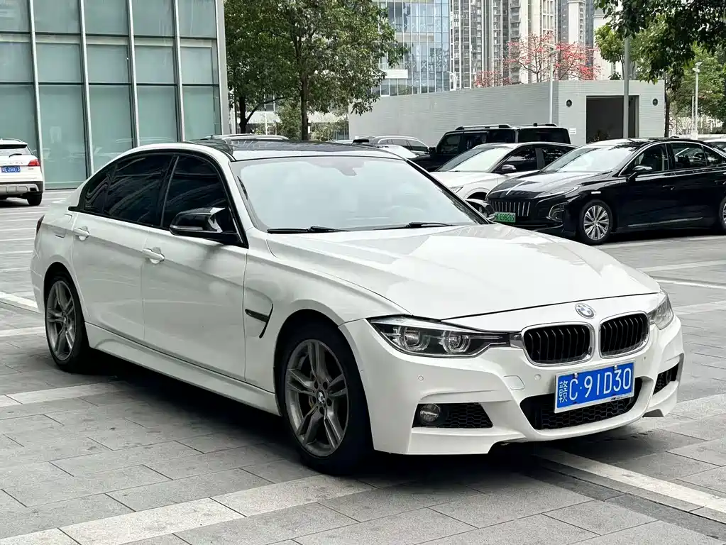BMW 3 Series 2018 — фото 3