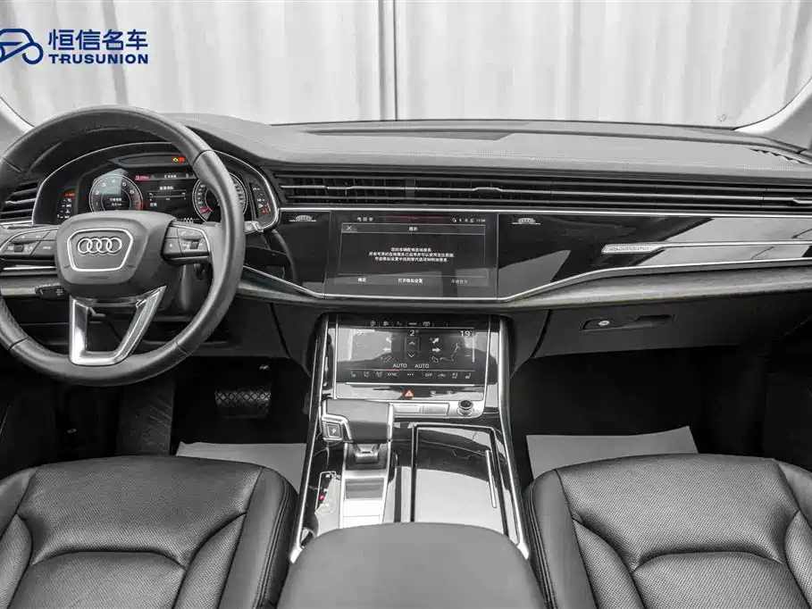 Audi Q7 2023 — фото 13