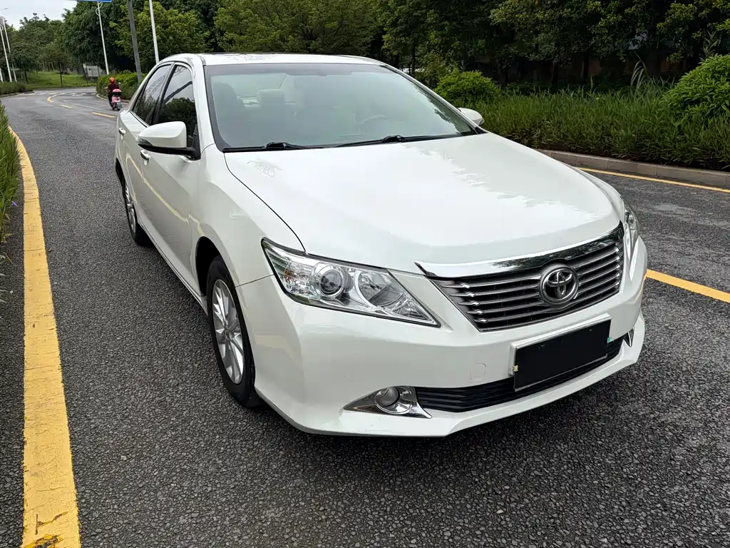 Toyota Camry 2013 — фото 15