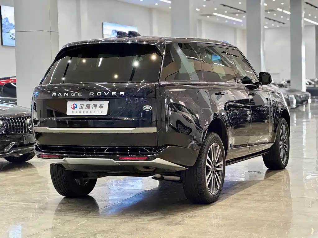 Land Rover Range Rover 2024 — фото 6