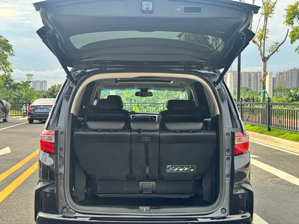 Honda Odyssey 2019 — фото 13