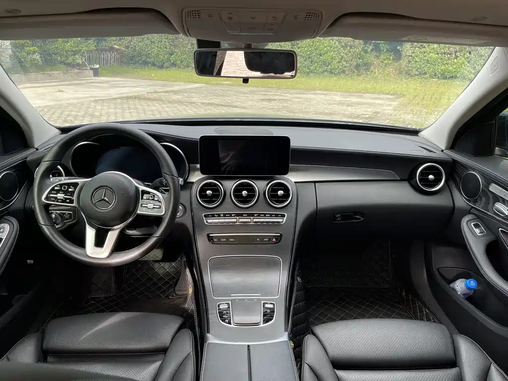 Mercedes-Benz C-Class 2019 — фото 10