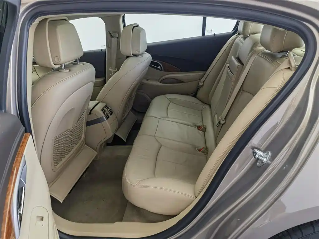 Buick LaCrosse 2012 — фото 15