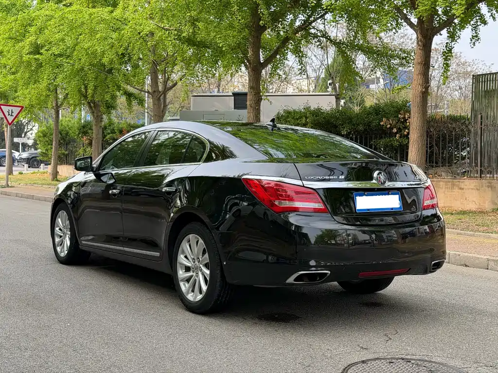 Buick LaCrosse 2015 — фото 5