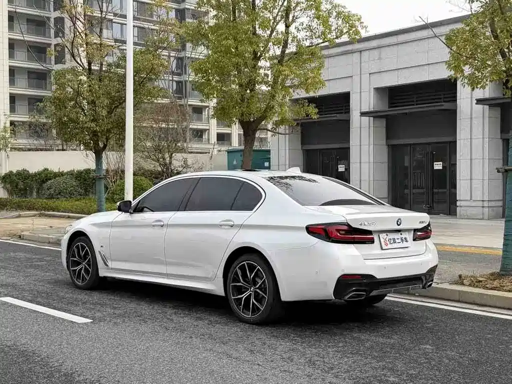BMW 5 Series 2023