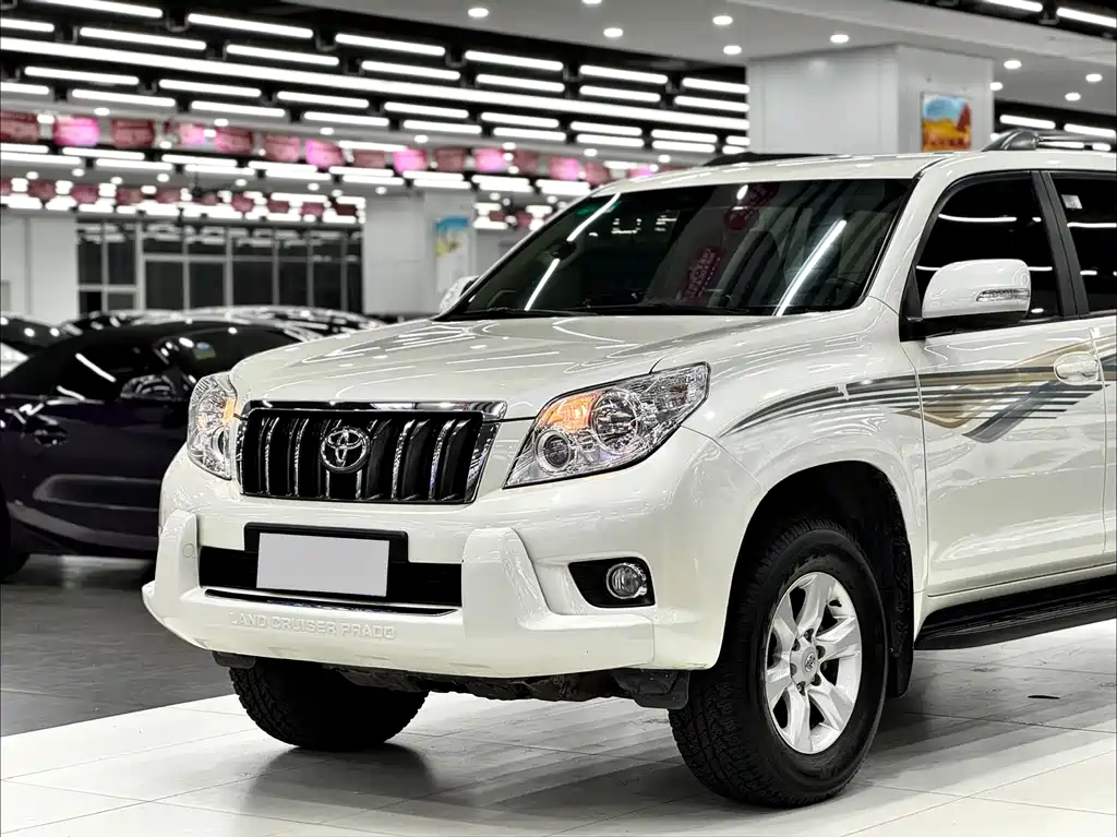 Toyota Prado 2013 — фото 12
