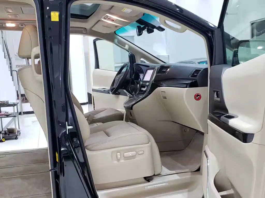 Toyota Alphard 2014 — фото 5