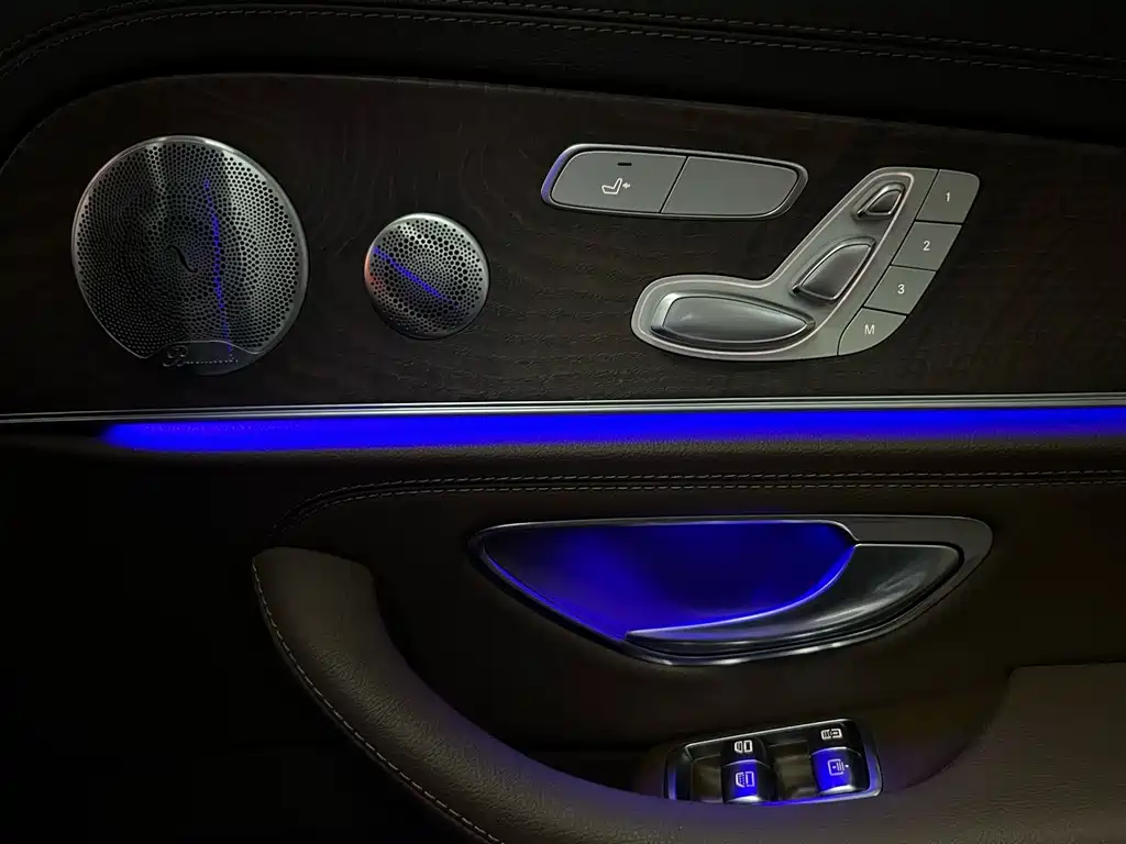 Mercedes-Benz E-Class 2020 — фото 20