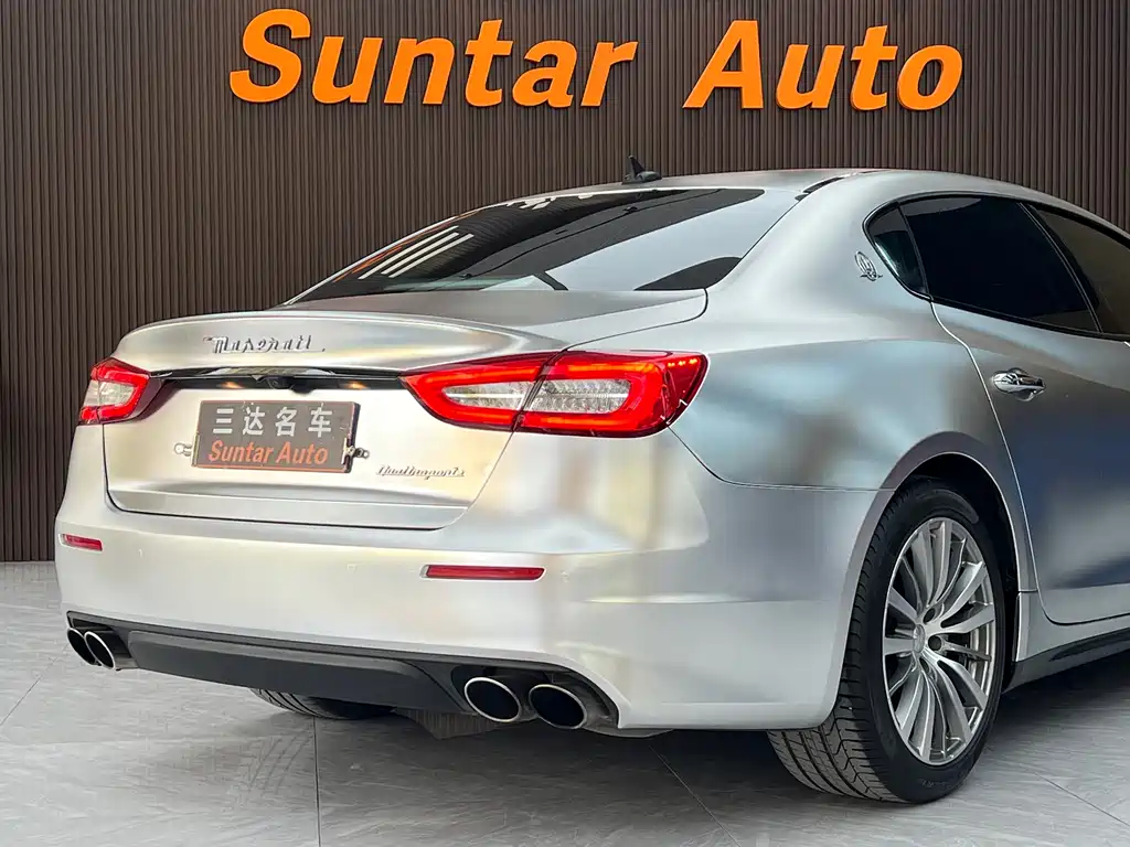 Maserati Quattroporte 2017 — фото 19