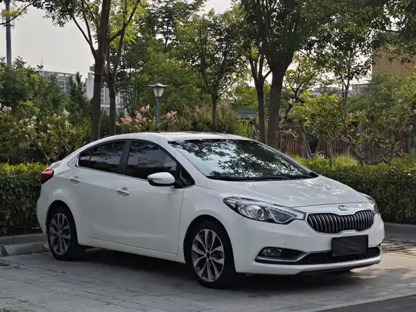 Kia K3 2015