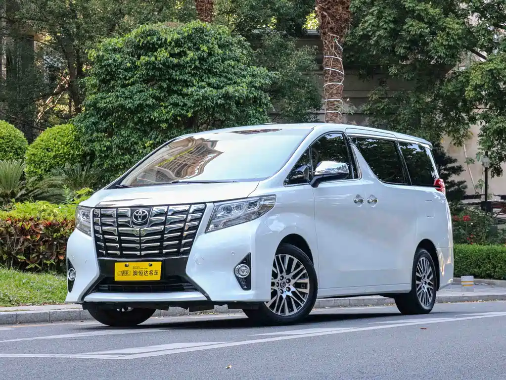 Toyota Alphard 2018 — фото 1
