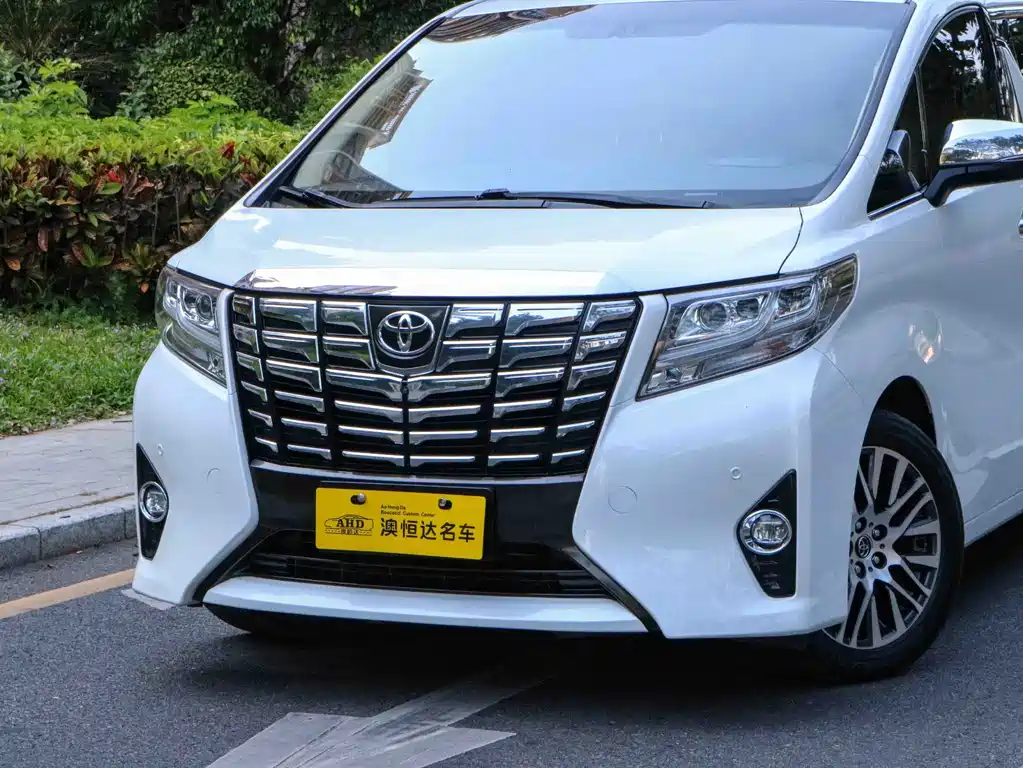 Toyota Alphard 2018 — фото 2