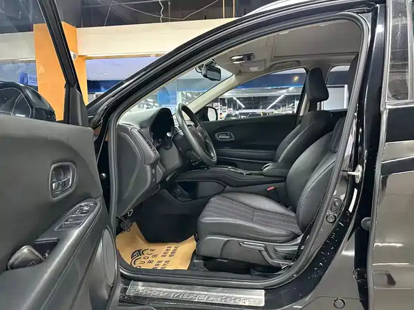 Honda Vezel 2016